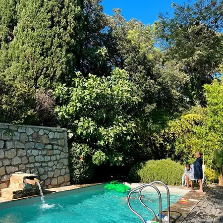 Villa-cypres-la-polynesie-giens * Йер