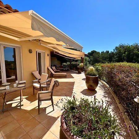 Villa-cypres-la-polynesie-giens Вилла