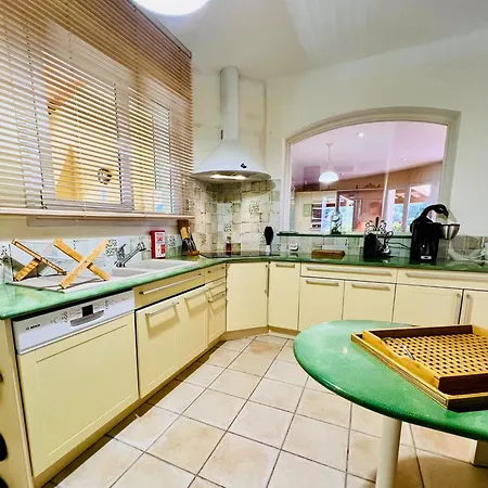 Villa-cypres-la-polynesie-giens ヴィラ