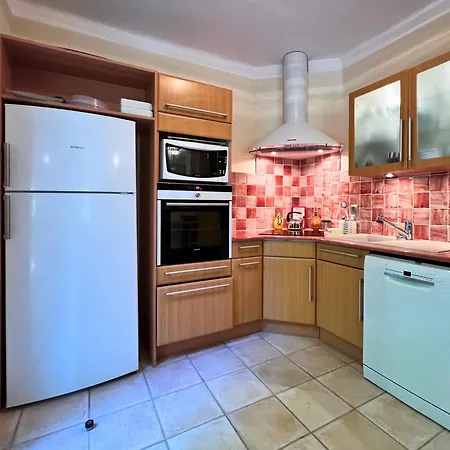 Villa-cypres-la-polynesie-giens Вилла *