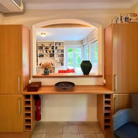 Villa-cypres-la-polynesie-giens Вилла Йер