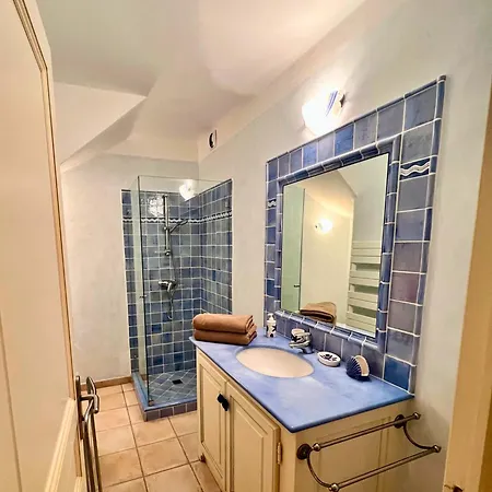 Villa-cypres-la-polynesie-giens Вилла *