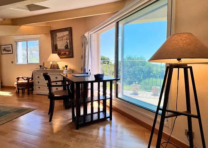 Villa-cypres-la-polynesie-giens 빌라 히에레